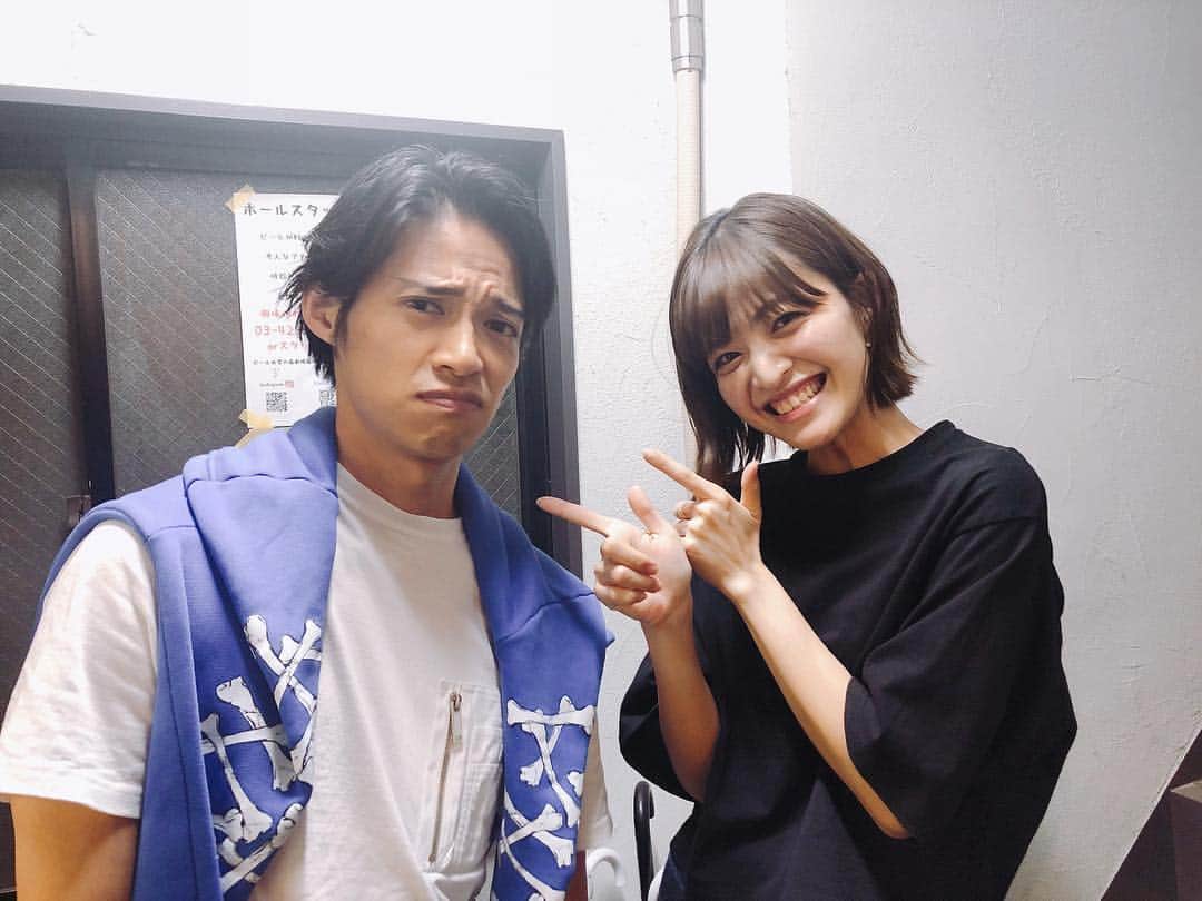 のインスタグラム：「_ 昨日の配信を見てくれた皆さん ありがとうございました🙇‍♀️ _ ゲストとしてお邪魔させていただきました〜〜🙏✨✨ _ 久しぶりに久保っちとお会いしたので 記念にパシャリ📷✨ 元気そうでなにより！！ _ (久保っちは照れ隠しで この表情になっております。笑) _ _ _ #バチェラージャパン #バチェラー  #バチェラージャパンシーズン2 #🌹 #配信 #楽しかった #初代バチェラー  #久保裕丈 氏 #相変わらずツッコミ #すごい #記念写真 #いいね #フォロミー」