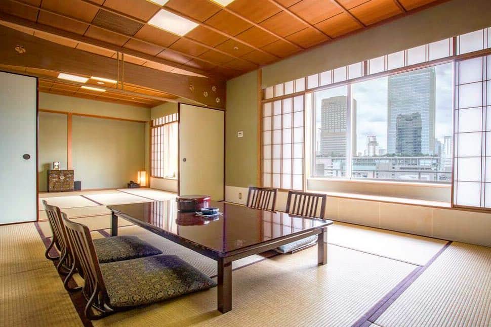 The Westin Osaka （ウェスティンホテル大阪）さんのインスタグラム写真 - (The Westin Osaka （ウェスティンホテル大阪）Instagram)「大阪の中心で、旅館に泊まる ー そんな体験ができる和室スイートもご用意しております。 ⠀ Stay Japan, stay #ryokan . We’re welcoming with Japanese suite . ⠀ ————————————————— ⠀ #旅館 #和室 #日本旅館 #スイート #ホテルの窓から #畳 #たたみ #和風 #ホテル #障子 #景色 #落ち着く #osaka #japan #visitjapan #hotel #japaneseroom #japanese #ryokan #tatami #viewfromhotel #guestroom #japanesestyle  #spg #westin #marriott ⠀  Photo by hotel staff with 📷 : #EOSKissx7i #カメラ好きな人と繋がりたい ————————————————— ⠀ Tag @westinosaka to share your image with us. ⠀ ⠀⠀ #WestinOsaka  #ウェスティンホテル大阪」6月8日 18時40分 - westinosaka