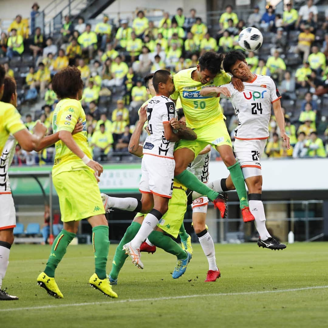 指宿洋史のインスタグラム：「Vamos a llevar tres puntos en Yamagata. 次こそ勝ちましょう。 #jefunited #ジェフ千葉」