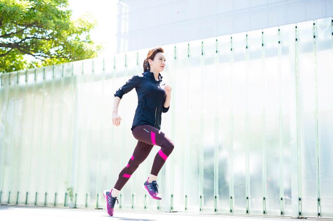 のインスタグラム：「Happy weekend❤️ What do you like to do in your free time🤔 I’m heading to work(run 25km😛) with smiley angel team😋 Have a good workout💪😉 ・ 杏林堂スマイリーエンジェル練習会 Sat👉LSD/森林公園or鷹匠ランステ Sun👉25km合同/島田 shoes👉SolarBOOST😉👟 行ってきまーす😝☀️ ・ #杏林堂 #杏林堂薬局 #スマイリーエンジェル #ランニング #ランニングシューズ #静岡 #島田 #磐田 #浜松 #adidasrunners #adidasrunnerstokyo #parley #runfortheoceans #workout #solarboost」