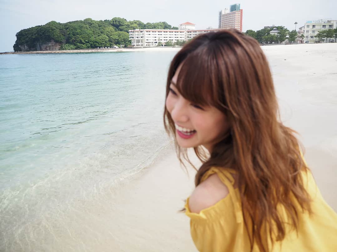志田友美（ゆうみん）のインスタグラム：「🏝✨✨ #南紀白浜 #wakayama #beach #summer #bikini #pool #summertime #refresh」