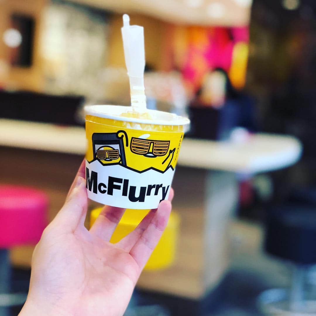 CO-DAのインスタグラム：「ぐでたまマックフルーリー食べた！ あれは何味なんだ？…うーん、ぐでたま味？ #マクドナルド #マックフルーリーぐでたま #マックフルーリー」