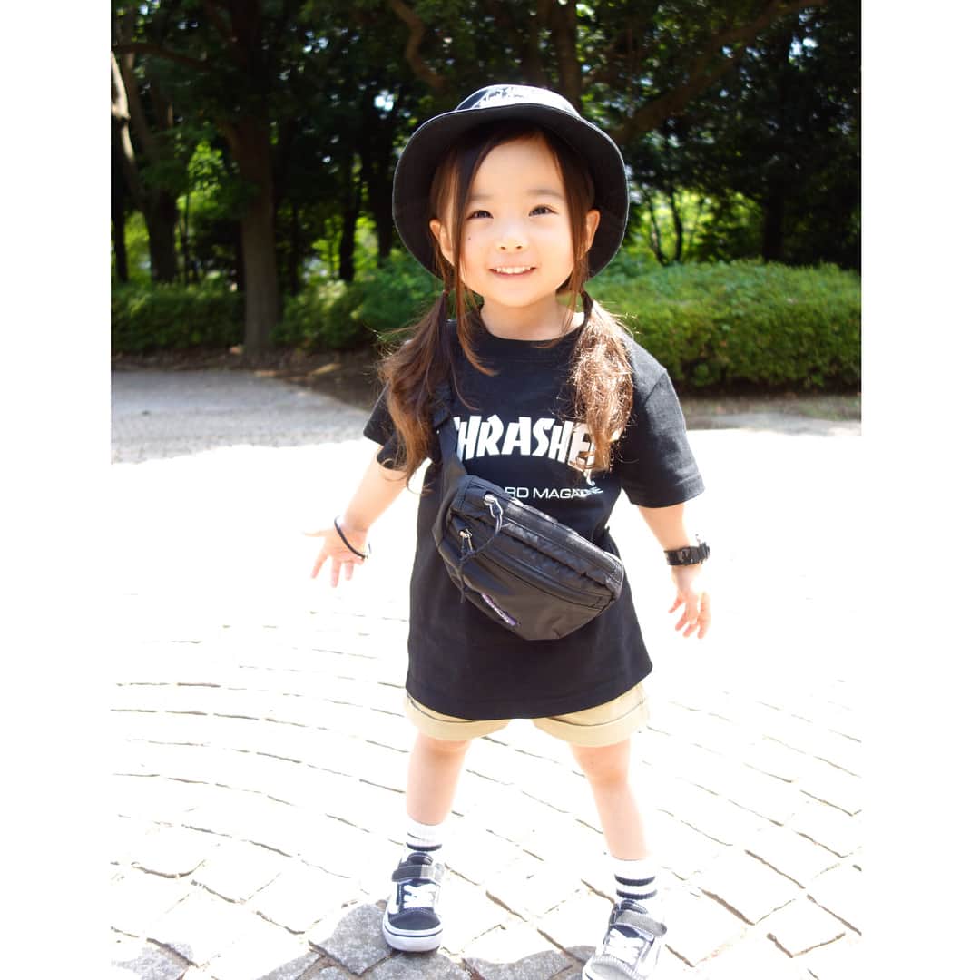 Saraさんのインスタグラム写真 - (SaraInstagram)「⠀ coordinate♡ ⠀ T-shirt ➡︎ #thrasher  short pants ➡︎ #branshes  socks ➡︎ #petitmain  shoes ➡︎ #vans  bag ➡︎ #patagonia ⠀ ⠀ @branshes さんの ベージュのショートパンツが可愛い✰﻿ たくさん使えそうです☺︎ ⠀ #ootd #outfit #kids #kids_japan #kids_japan_ootd #kjp_ootd #ig_kids #ig_kidsphoto #kidsfashion #kidscode #kidsootd #kidswear  #kidsstyle #girl #black #streetgirl #streetstyle #sporty #sportygirl #ナイキ #キッズコーデ #キッズファッション #3歳」6月9日 21時29分 - sarasara718