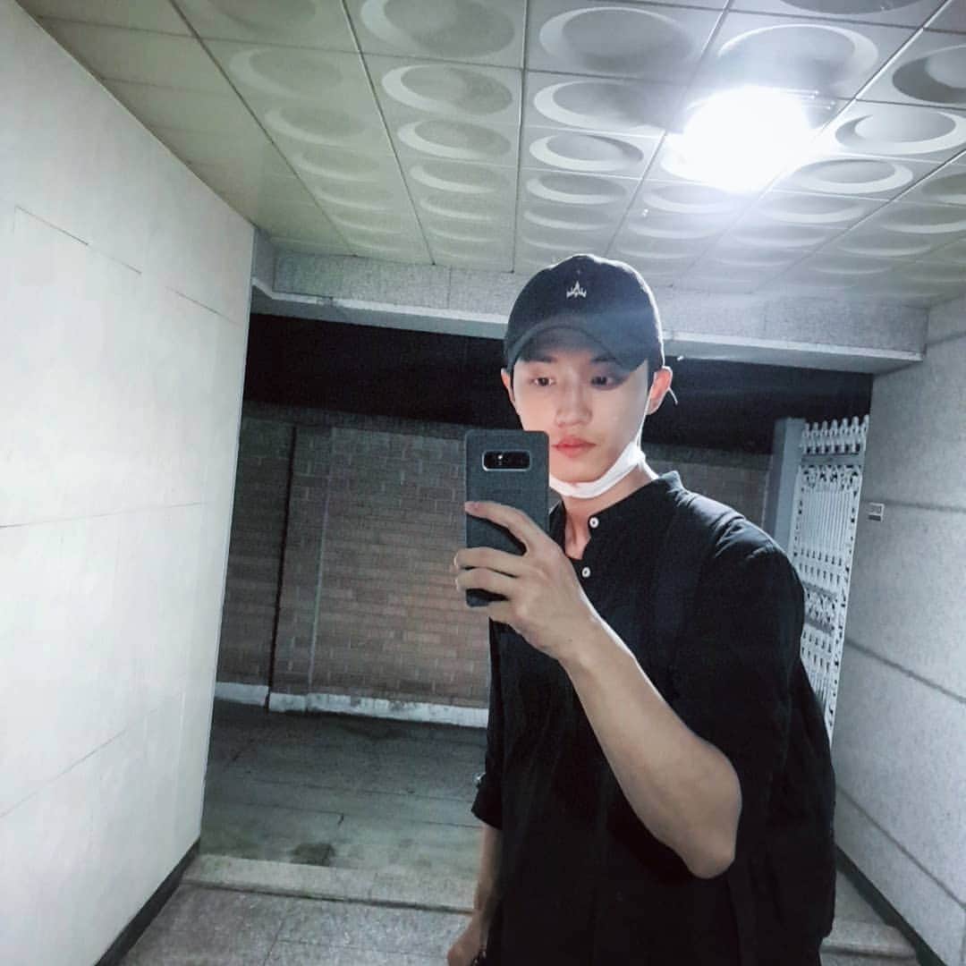 カン・ユンジェのインスタグラム：「빨리 찍어야 합니다😛」