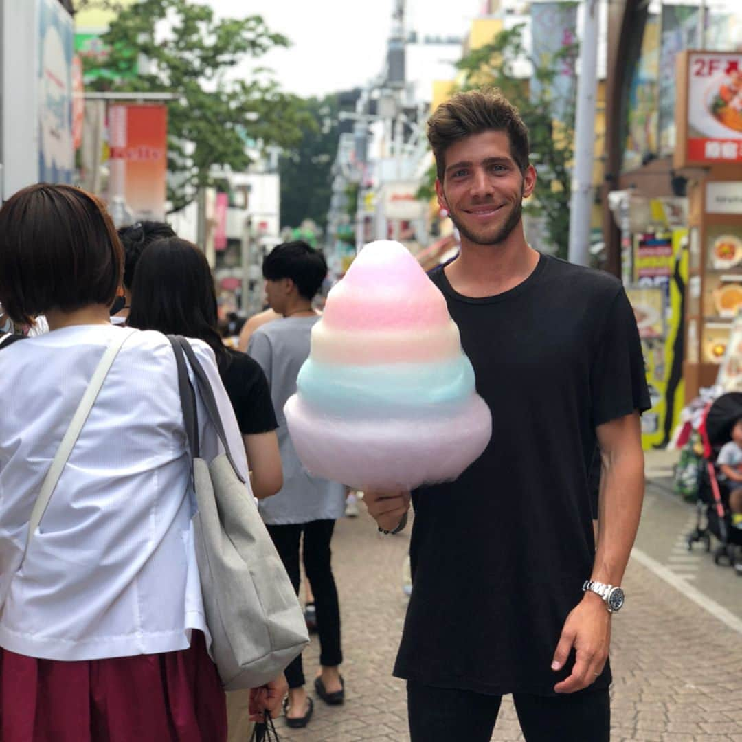 セルジ・ロベルトさんのインスタグラム写真 - (セルジ・ロベルトInstagram)「Tokyo🇯🇵」6月10日 0時43分 - sergiroberto