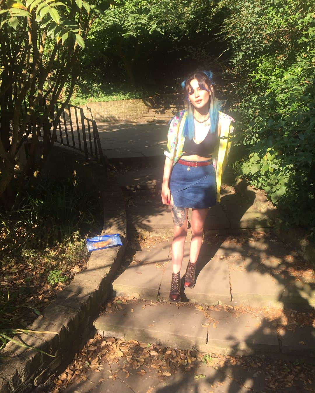 ストレンカ朝美さんのインスタグラム写真 - (ストレンカ朝美Instagram)「Afternoon tea in Holland Park 🌳🌞」7月5日 1時52分 - asamizdrenka