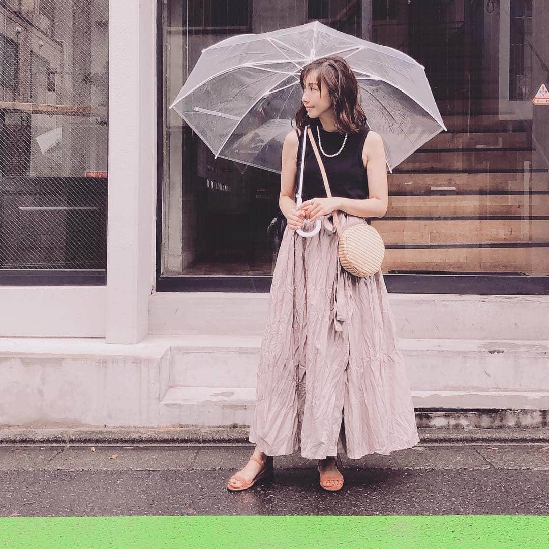 優木まおみさんのインスタグラム写真 - (優木まおみInstagram)「雨がちらほら。  靴完全に間違えたな。  濡らさないよう気をつけてすごしています。  #私服」7月5日 14時39分 - yukimaomi