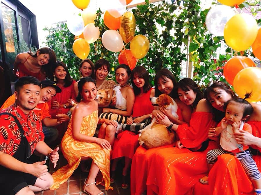 平山美香さんのインスタグラム写真 - (平山美香Instagram)「神戸からの妹KYONのサプライズウェディングBBQ パーティ🍖 サプライズ出来てたのか、、、😹とにかくおめでとう🎉 #friends #sister #surprise #wedding #bbq」7月5日 23時17分 - mika_hirayama
