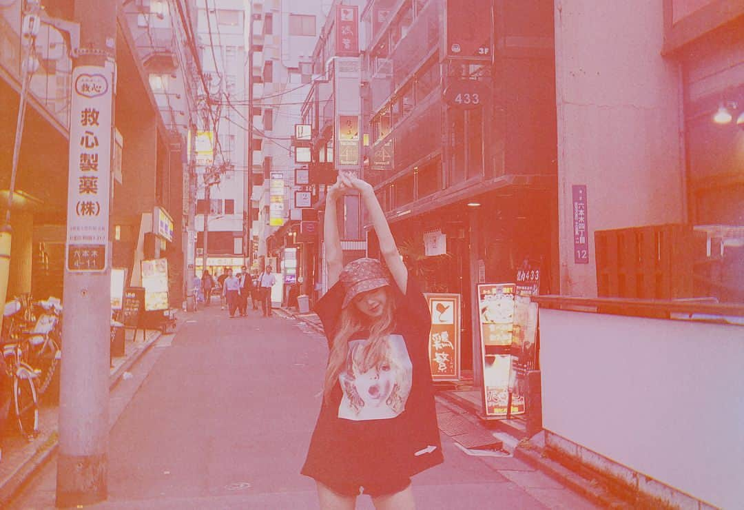 リサさんのインスタグラム写真 - (リサInstagram)「📸 @sooyaaa__  thank you👶🏼💕」7月6日 11時33分 - lalalalisa_m