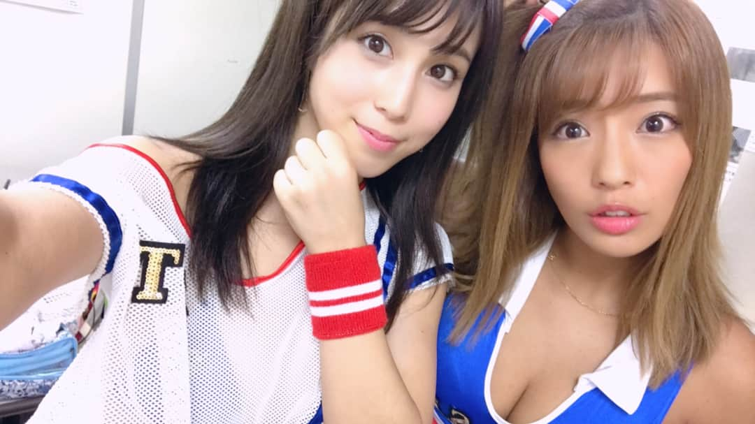 犬童美乃梨さんのインスタグラム写真 - (犬童美乃梨Instagram)「sherbetの新衣装のコンセプトは #CHEER 📣 . . #sherbet #グラビアユニット #犬童美乃梨 #橋本梨菜 #青山ひかる #衣装 #46 #96」7月6日 13時44分 - minudo