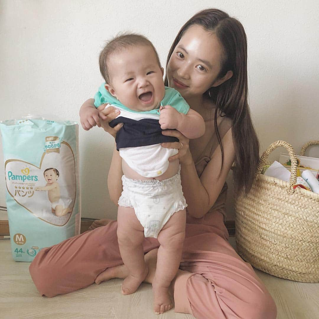 藤田ななみさんのインスタグラム写真 - (藤田ななみInstagram)「#3歳肌は一生肌 👶🏻👶🏻👶🏻 ㅤㅤㅤㅤㅤㅤㅤㅤㅤㅤㅤㅤㅤ 3歳までのお肌のケア大事って 知っていましたか？！ 赤ちゃんのお肌は 3歳でも肌は成長途上で、 3歳までのお肌のケアで 今後の一生の肌質が 決まってしまうみたい。 チラッと耳にしたことはありましたが 十分にしてあげてなかったので 見直してみよう◯ 3歳までの肌の健康が その後の一生の肌に 影響を与える可能性があること 知っていましたか😯？ ㅤㅤㅤㅤㅤㅤㅤㅤㅤㅤㅤㅤㅤ @pampers_jp #3歳肌は一生肌#パンパース #肌いち#pr」7月6日 17時41分 - nanami311_