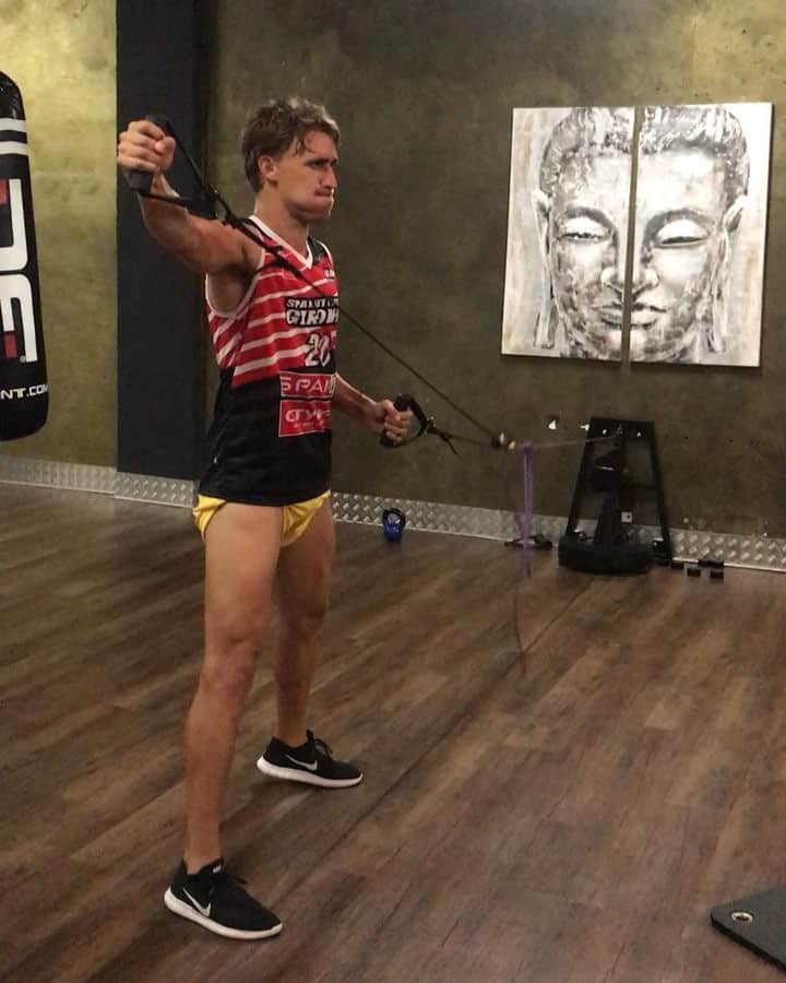 マルク・ムニエッサのインスタグラム：「Puesta a punto con el #maestrochileno 🇨🇱 Eres un grande @daniel.labarca.e 💪🏼😉」