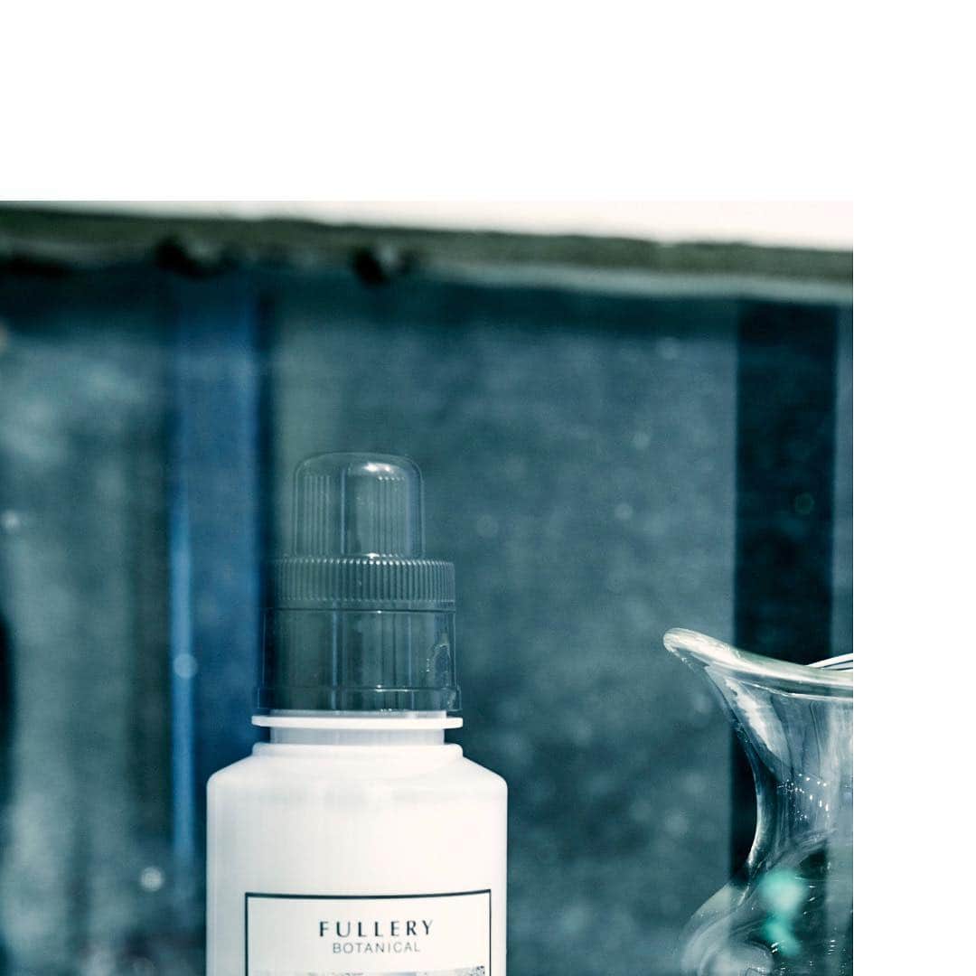 FULLERY BOTANICAL（フレリーボタニカル）のインスタグラム：「Softener No_00 "citrus & tiare flower" -Summer limited edition- ⠀⠀ Visual Identity. ⠀⠀ ▫︎▫︎▪︎ ▫︎▫︎▫︎ ▫︎▫︎▫︎ ⠀⠀ #FULLERY #BOTANICAL #fullerybotanical #フレリー #フレリーボタニカル #ボタニカル柔軟剤 @fullery_botanical」