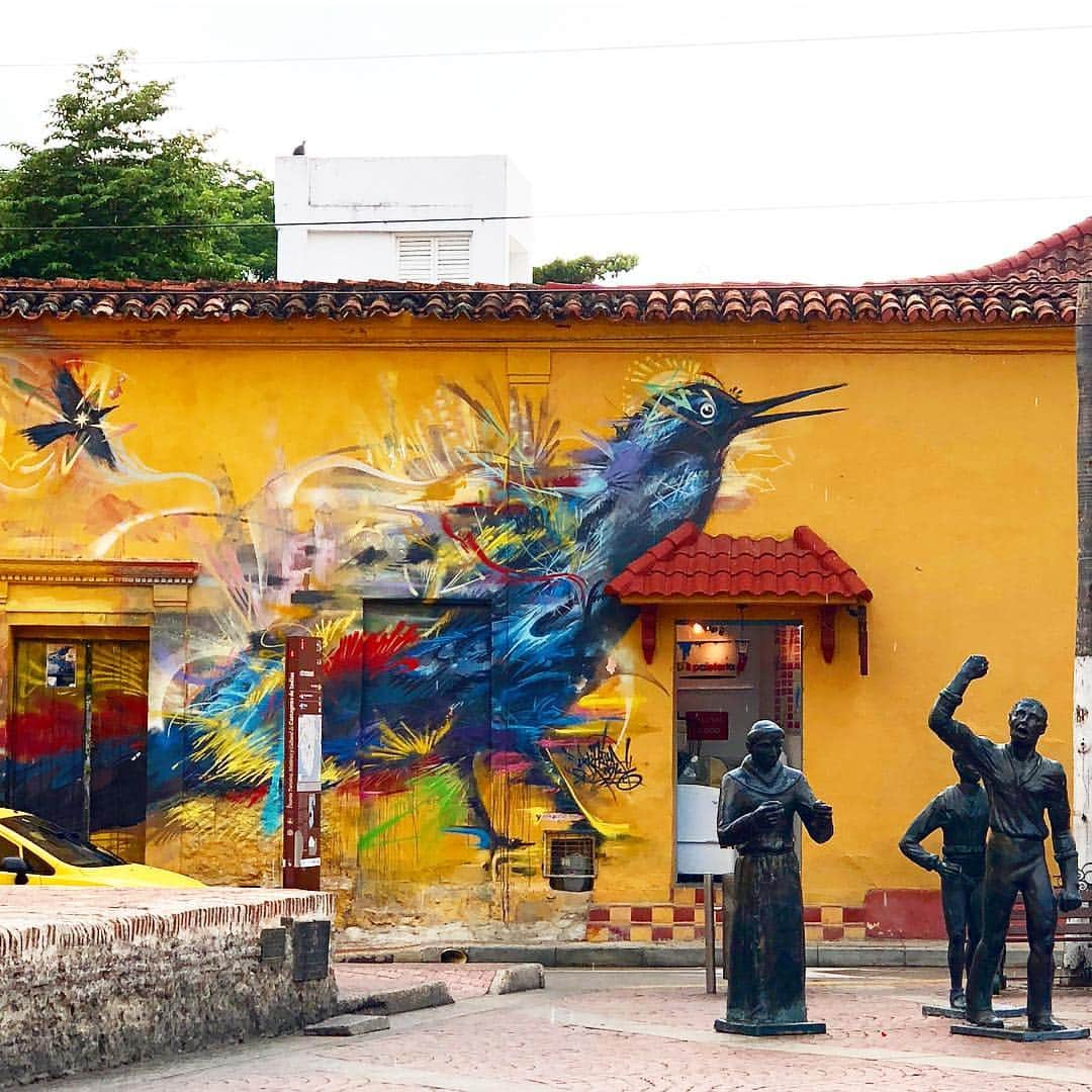 アリッサンドラ・アロノウのインスタグラム：「Plaza de la Santísima. A tribute to Pedro Romero- the hero of Cartagena’s independence movement.」