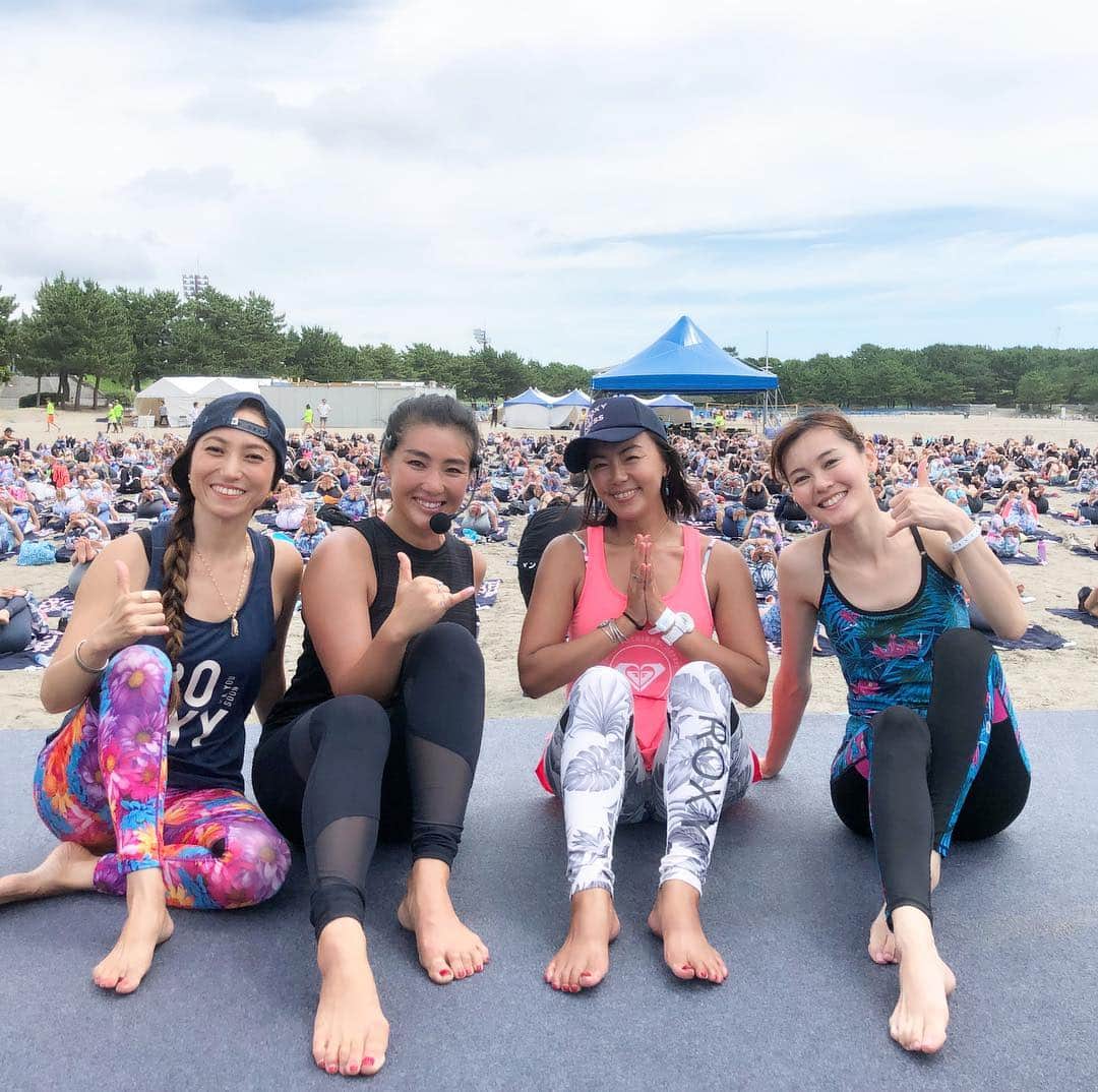 田中律子さんのインスタグラム写真 - (田中律子Instagram)「ROXY RUNSUPYOGA@八景島🌴🌈🌞 600人のROXY GIRLS達と朝からヨガして、ランして、サップして🏄‍♀️ 身体を動かして、身体と心も健康に🙌  #roxyrunsupyoga  #roxyjapan  #beachlife  #beachlifestyle  #babyg_jp」7月7日 12時14分 - ri2kotanaka