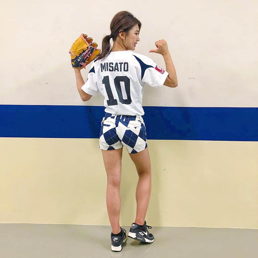 坪井ミサトさんのインスタグラム写真 - (坪井ミサトInstagram)「・ ・ MISATO 10⚾️✨ 背番号10の理由は 小学校6年生の時キャプテンをしていて 背番号が10番で思入れ深いのと ミサトのト…10💖  監督の言葉 「気は心」 今でも大好きな言葉です。  #背番号 #10 #の理由 #baseball #野球 #野球女子 #恩師の言葉 #気は心 #深いい #fitness #fitnessgirl #sports #sportsgirl #training #traininggirl #筋トレ #筋トレ女子 #running #instafit #followme #follow4follow #始球式 #ナゴヤドーム #リケン #理研ビタミン株式会社 #理研ビタミン #リケンのノンオイル」7月7日 13時11分 - misato1030