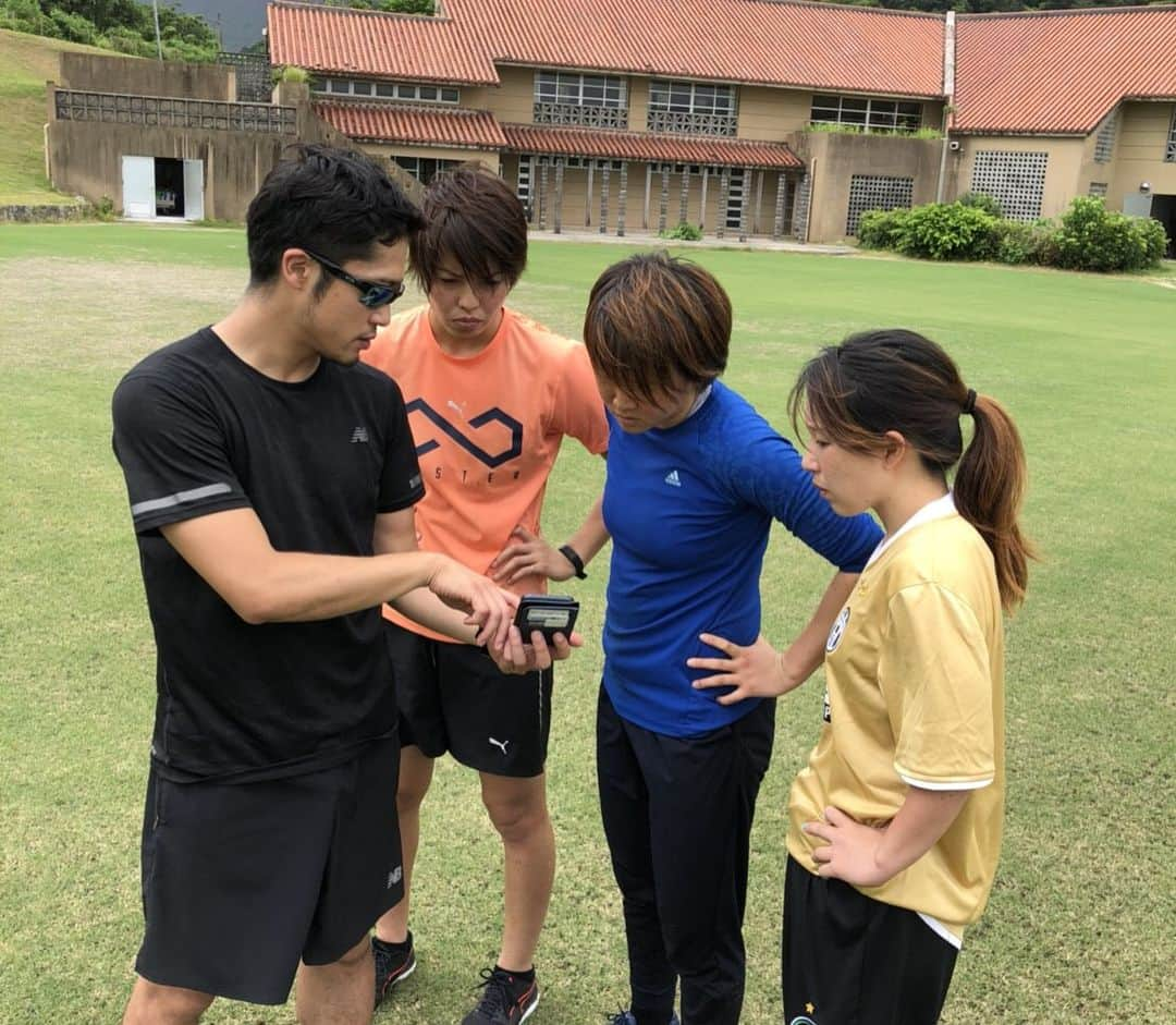 熊谷紗希さんのインスタグラム写真 - (熊谷紗希Instagram)「石垣キャンプ2018⚽️🏃‍♀️ 今年もたくさんの方々のご協力のもと、石垣島キャンプを終えることができました😊🙌🏻 本当に感謝です🙏🏻 もっともっと成長できるようにまた新しいシーズンに向けていい準備を進めて行きたいと思います💪🏻💪🏻 #石垣島キャンプ#自主トレキャンプ#身体操作#遊んで来たなんて言わせない#毎日雨#だけど満喫しまくりました#あんな大雨の中海に出て行く勇者は#私たちのみ🤪#たくさんの方々のご協力に感謝」7月7日 23時14分 - kumagai1017