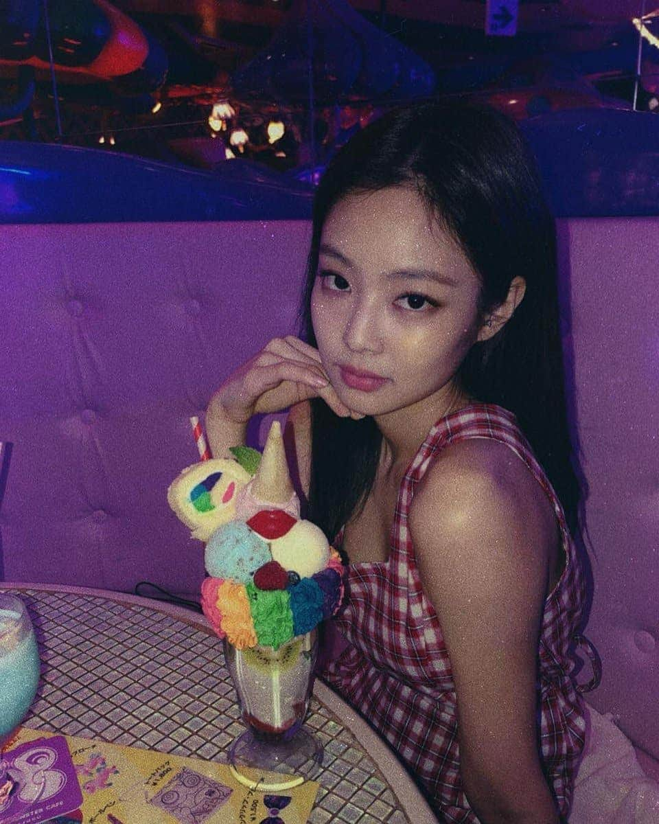 N.Flyingのインスタグラム：「- her visual is killing me😍  #BLACKPINK #BLINK #BLINKPOWER #Jisoo #Jennie #Rosé #Lisa #ParkJisoo #JennieKim #ParkChaeyoung #LalisaManoban #YG #YGEnteratinment #2NE1 #BIGBANG #WINNER #iKON #Kpop #Kpoppage #Kpopfanpage #Kpopacc #Kpopfanacc #Kfashion #Kstyle #l4l #like4like #Kpopl4l #Kpoplike4like #Kpopexlikes」