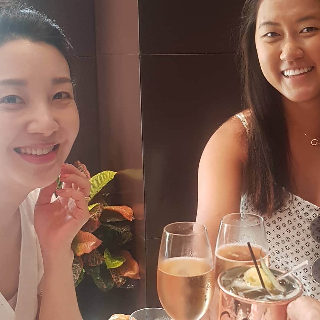 イ・アヒョンさんのインスタグラム写真 - (イ・アヒョンInstagram)「휴양지에서의 정신줄 놓음.... 기분좋으다....우하하하!」7月8日 12時19分 - ujl1011