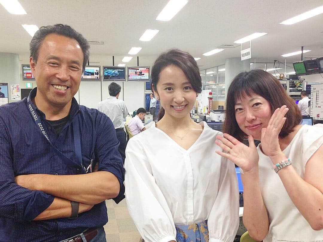 小野恵美さんのインスタグラム写真 - (小野恵美Instagram)「先日、長野放送にて。  こちら報道制作局のフロア🎥 お世話になったカメラマンさんと、フロアディレクターさん😊 NBSアナウンサー陣や初めましての後輩たちにも会えて嬉しかったです！  お忙しい時間に訪ねたのにも関わらず、温かく迎えてくださいました🍀 ありがとうございます😌 #長野放送 #アナウンサー #長野 #nagano #長野 #長野県 #第二の故郷 #久しぶりの再会 #懐かしの場所」7月8日 17時04分 - onoemi_official