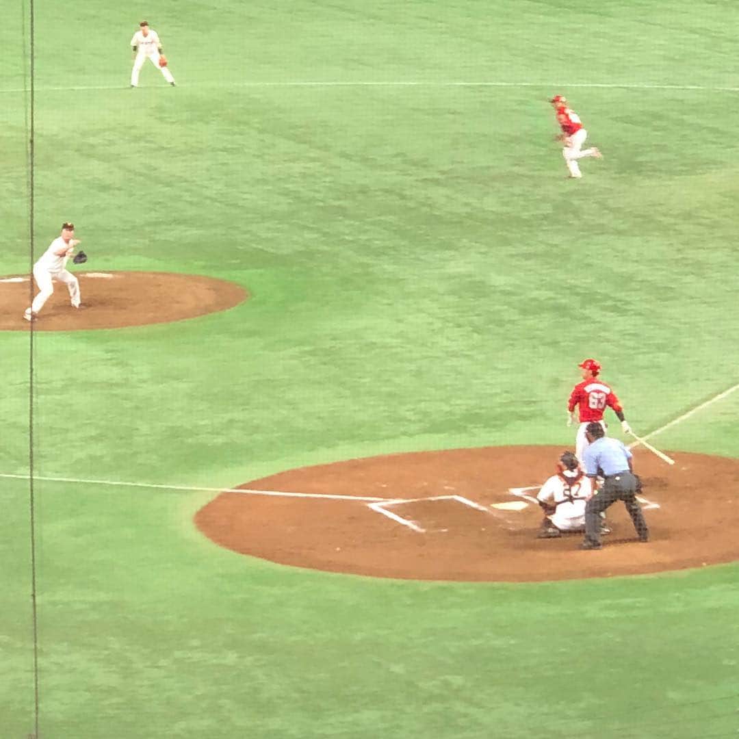 石井一久のインスタグラム：「結構長めの8回表です。」