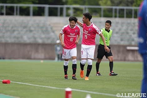 舩木翔のインスタグラム：「. 昨日で前半戦おわりました。 負けてしまったし自分達はまだまだだけど 後半戦はチームとしてまとまって 一戦一戦勝てるように頑張ります！ 後半戦も応援お願いします！！」