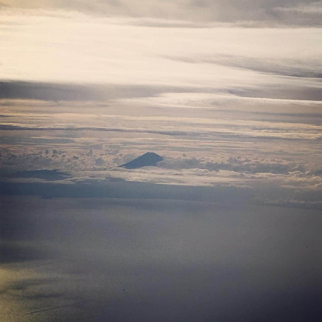 向清太朗さんのインスタグラム写真 - (向清太朗Instagram)「富士山が雲と共に。 #富士山 #綺麗」7月8日 18時32分 - tensinmukai