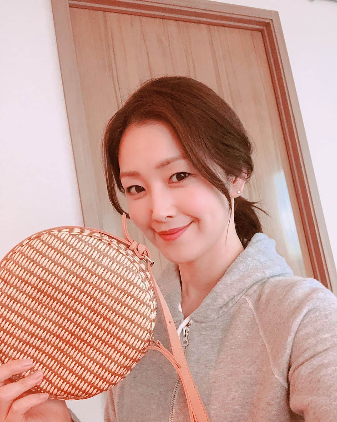 笛木優子のインスタグラム：「💓💓💓 #マイリトルボックス #ローラメルシエ」
