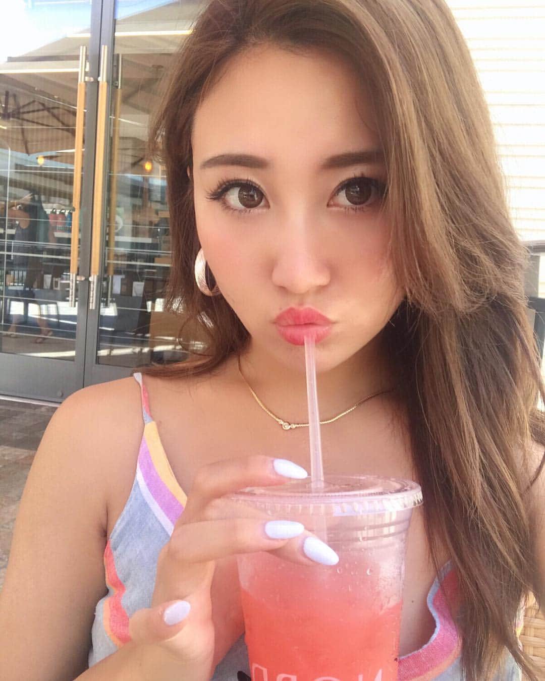 Ayaさんのインスタグラム写真 - (AyaInstagram)「1人cafeちゅう😘😘🍹💕 #offday#cafe#kobe#sannomiya#today #makeup#me#selfie#japanesegirl#kobecafe #rip#eyemakeup#fitness#yoga#aya」6月15日 15時28分 - aya__fit