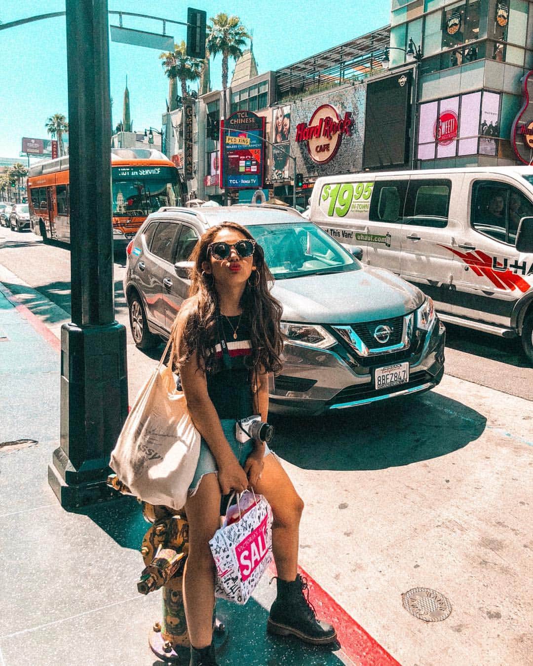 Eminanaのインスタグラム：「. . アメリカtrip 4日目が終わりました🇺🇸❤️ こっちは6/15の0:58です！ . ちょーーーハードスケジュールだけど 行きたい所全部行って やりたい事全部やって… ほんとに充実した毎日過ごしてます🌈 . . とにかくいい写真多くて選べなくて 投稿するのどんどん後回しになってて😂 . ストーリーだけでした💦 . . . 明日から2泊3日、3day カリフォルニアディズニーへ🐭🇺🇸❤️ . 次から次へと楽しい事が起きて 気持ちを付いていかせるのに精一杯すぎる！(笑) . 明日はどんな1日になるかな〜😍 またストーリーあっぷするからみてね✨ . . #travel#trip#tabijyo_la#タビジョ#ハリウッド#camera #海外旅行#America#LA#f4f#ロサンゼルス#Hollywood #旅好き#アメリカ旅#女子旅#fashion#code#shopping#love #カメラ女子#西海岸#旅#genic_mag#genic_america#ootd #DECORTE_大谷翔平　@cosmedecortejp」