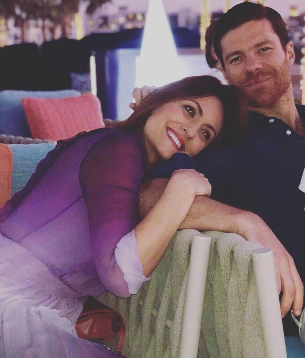 シャビ・アロンソさんのインスタグラム写真 - (シャビ・アロンソInstagram)「Happy birthday my wife!! Amazing journey we are living together ❤️」6月15日 18時32分 - xabialonso