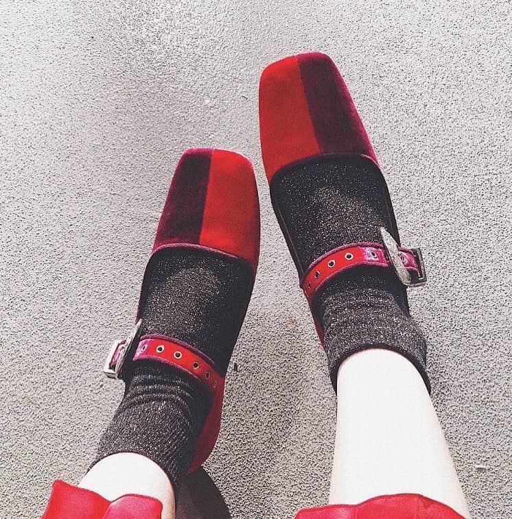 小林玲さんのインスタグラム写真 - (小林玲Instagram)「.﻿ ﻿ 衣装で履いた靴が﻿ 私のツボだった かわよい﻿❤︎ ﻿ ﻿ #shoes #togaarchives」6月15日 23時33分 - rei.kobayashi