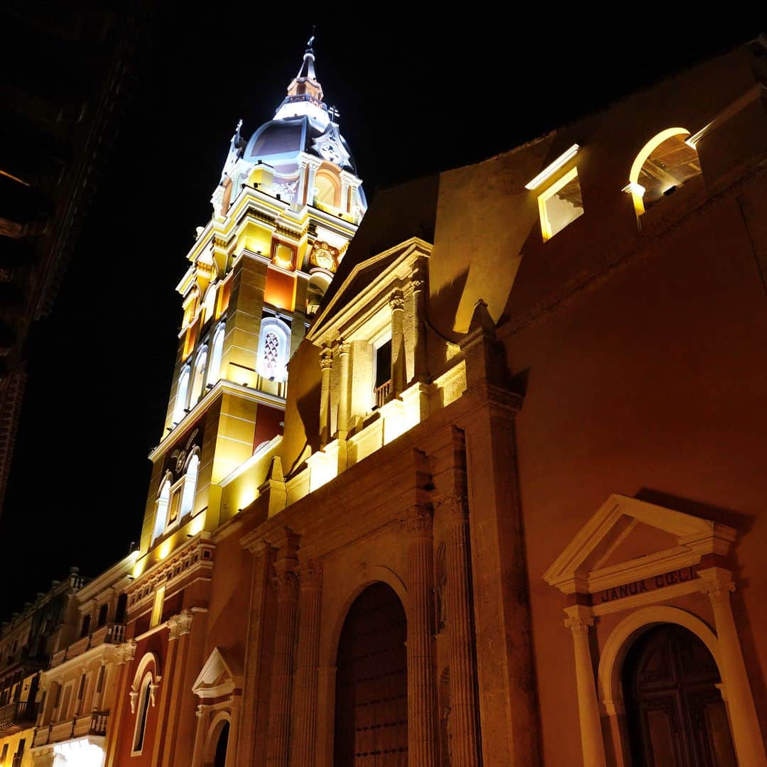 ジェリー・ブラッカイマーのインスタグラム：「In Budapest and back on the set of @geminimanmovie. Had a chance to look through my photos from Cartagena and had a few I wanted to share. Beautiful place.  #GeminiMan #Cartagena #Colombia」