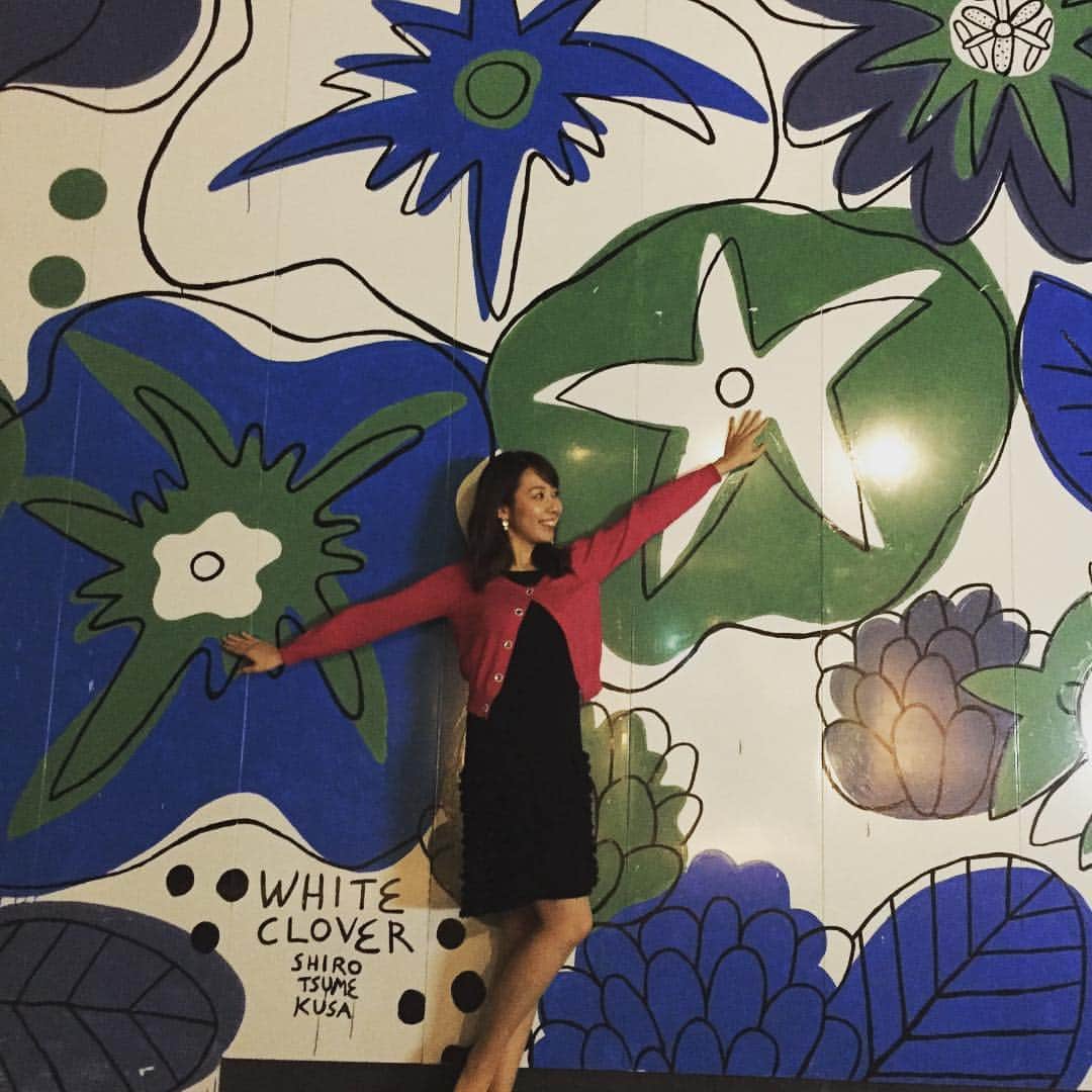 須黒清華のインスタグラム：「久しぶりにのんびりな今日は、 今年のTony Awardを堪能中♪ 一年で最もワクワクする時〜😍 ユーモアがあって、豪華絢爛で、緊張感もあって。 ショーとしての素晴らしさに毎年、圧倒される。 いつか観にいきたいなぁ♪ 最多10部門を獲得したのは、「The Band's visit」 2007年のイスラエル映画が原作の、実話を元にしたミュージカル。 アナと雪の女王や、リバイバル賞を受賞したアイランドのステージも素晴らしかった✨ 今年はまたニューヨークで、たくさんの作品を観たいものです‼︎ #tonyawards2018 #ブロードウエイ #ニューヨーク #theBand'svisit #frozen #アナと雪の女王 #アイランド #ミュージカル #ミュージカル大好き #ミュージカル好きな人と繋がりたい」
