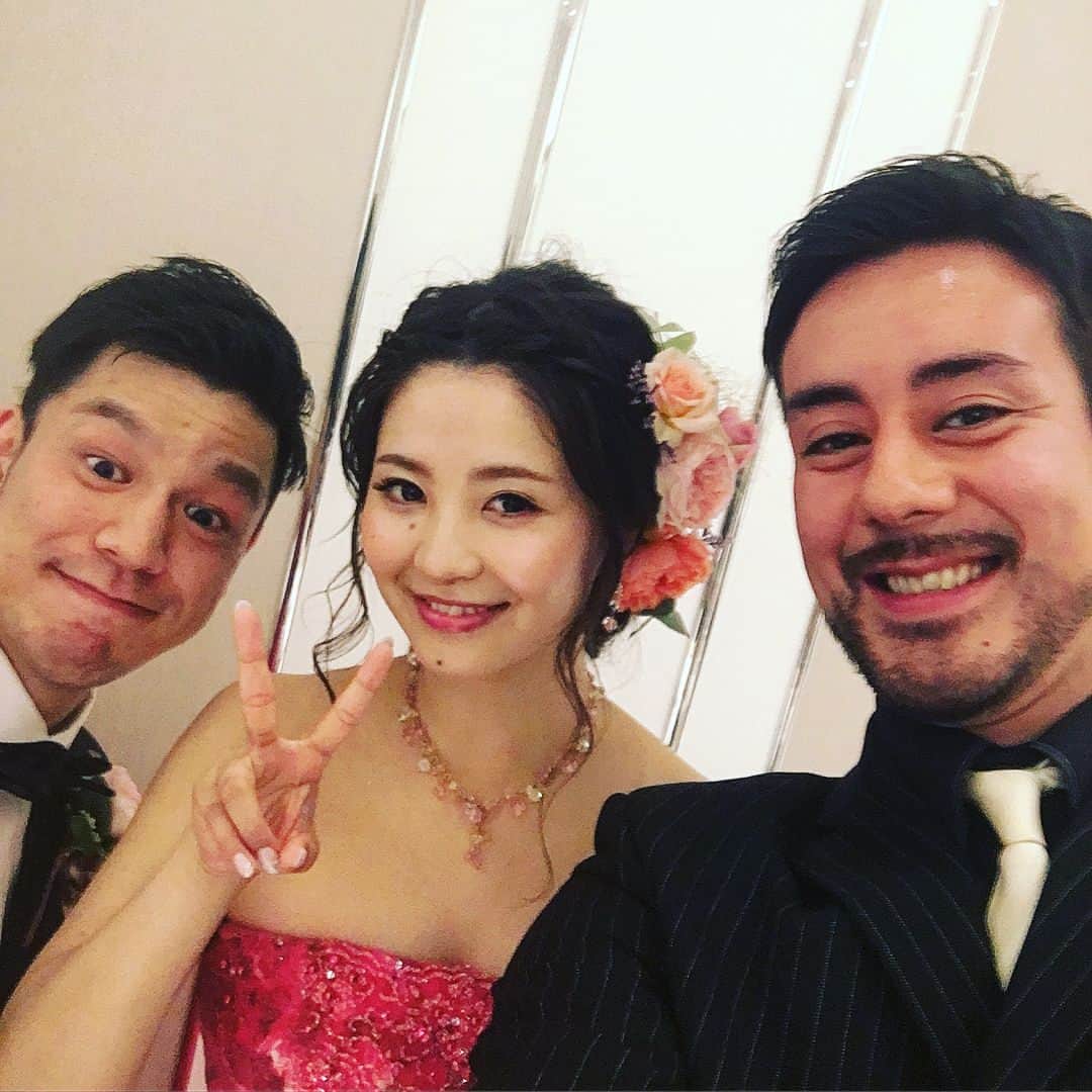 眞庭城聖のインスタグラム：「たくみらしい素晴らしい式でした‼️ たくみ結婚おめでとう🎊  末永くお幸せに😊👍 #happywedding  #結婚式 #古野拓巳  #congratulations #瀬戸康史さんカッコ良かった‼️」