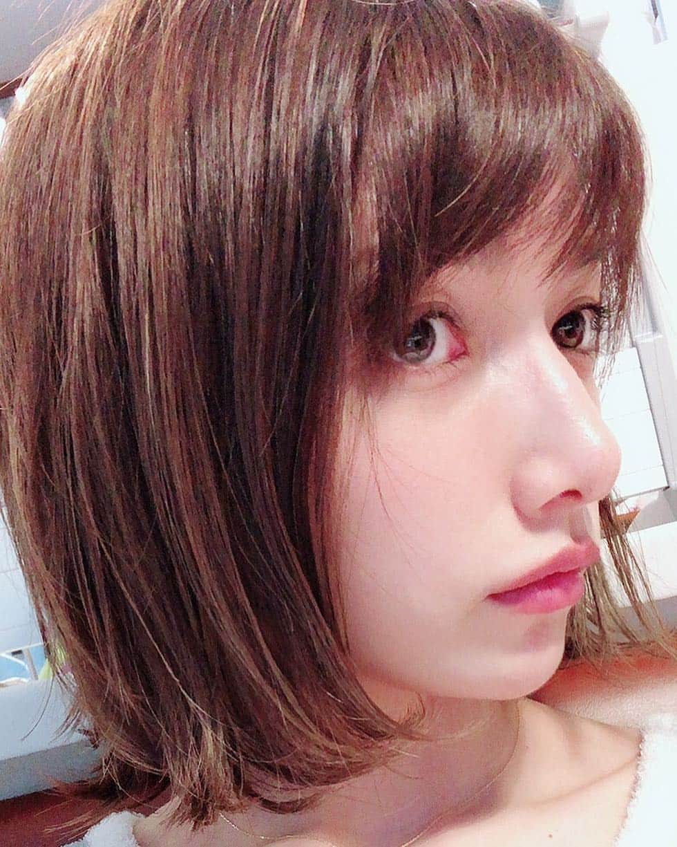 後藤真希さんのインスタグラム写真 - (後藤真希Instagram)「ヘアカラーチェンジしましたよ〜。夏に向けてハイライトを♪ #ヘアチェンジ #ハイライト #hairchange #hairstyle」6月17日 19時00分 - goto_maki923