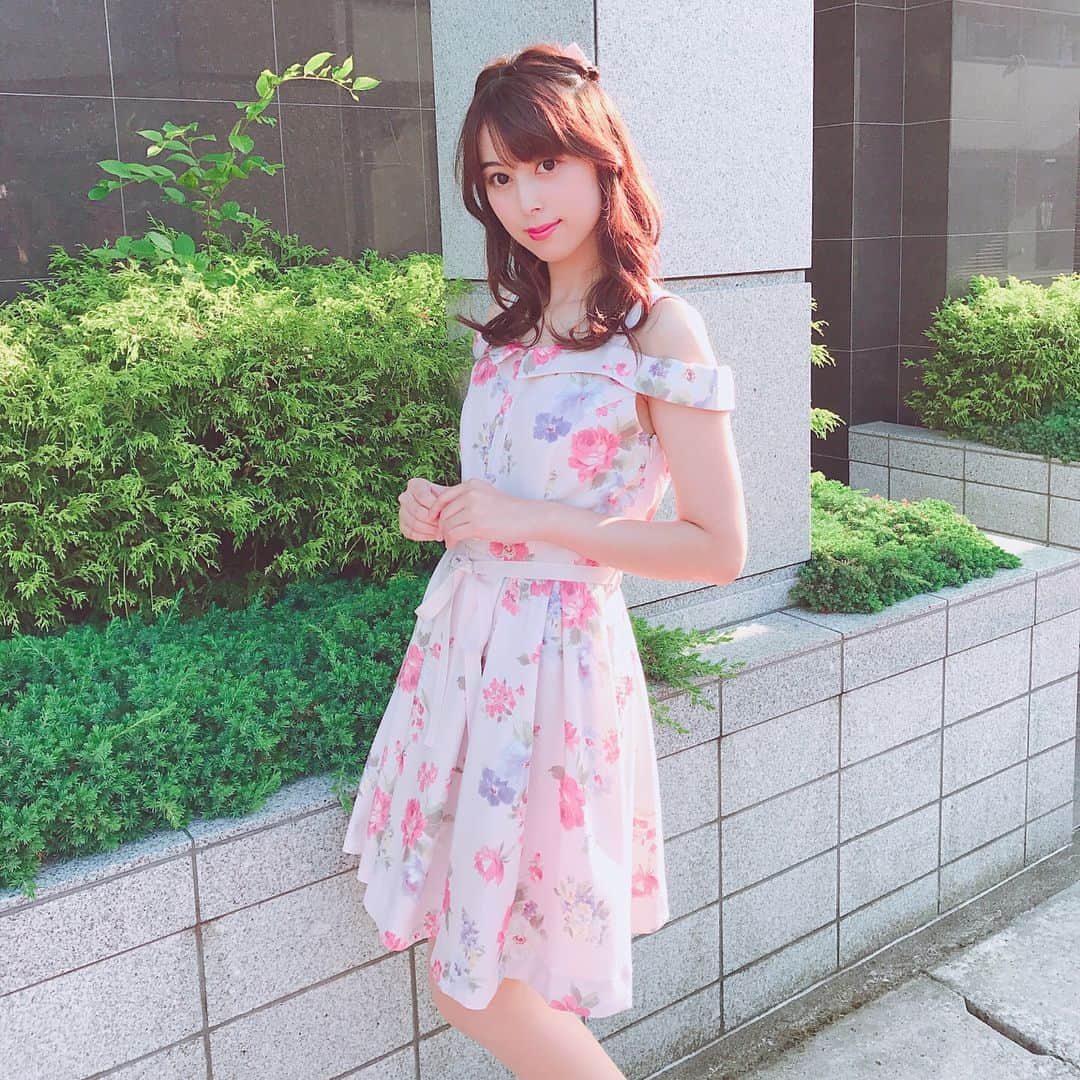 寺山葵さんのインスタグラム写真 - (寺山葵Instagram)「やっぱり太陽が好きっ☀️✨ 夏が好きっ🍉💕✨ スイカも好きっ笑笑✨  #夏 #夏大好き #summerlove #summer #red #fun #japanesegirl #スイカ #すいか #西瓜 #watermelon #太陽 #sun」6月17日 21時39分 - a.terayama