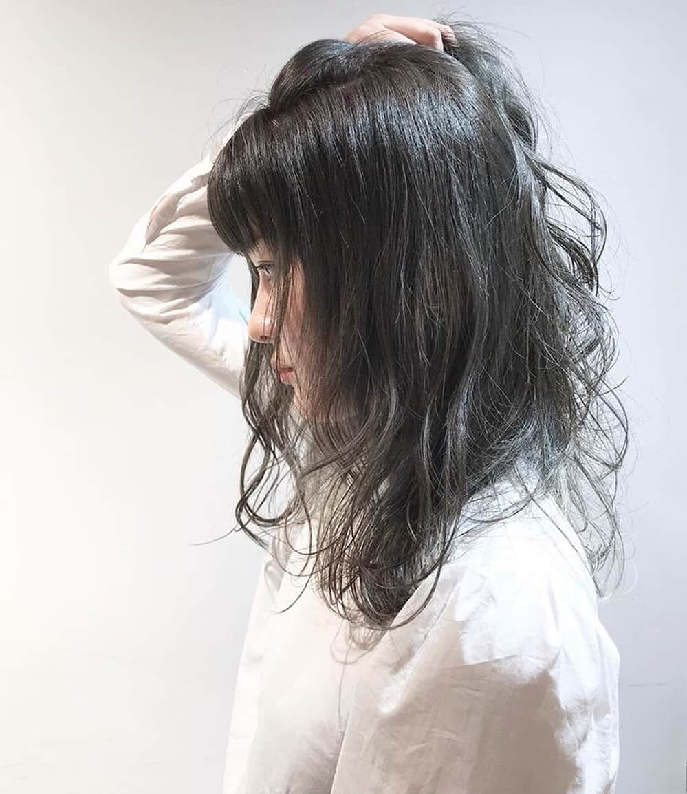 菅原萌香さんのインスタグラム写真 - (菅原萌香Instagram)「髪染めた💇‍♀️❤️ ベースは地毛より暗め。インナーカラー入れてみたよ♪♪ ･#ヘアカラー#KAINO #avex#菅原萌香」6月18日 1時03分 - sgwr_mek0524