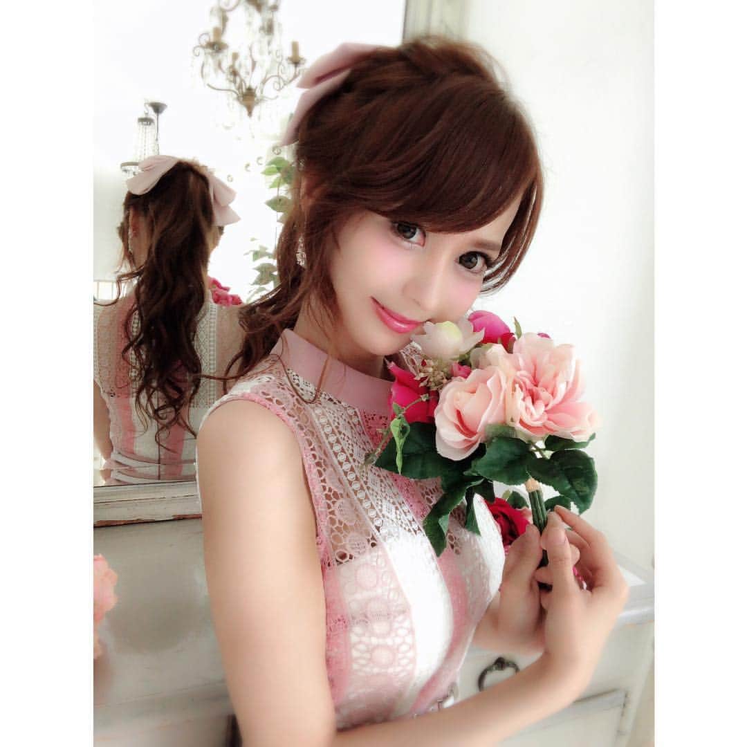 望月美穂のインスタグラム：「ボーテの撮影だったよ〜♡♡ . 最近ポニーテールが好きっ((o(｡･ω･｡)o))♡ . . #ピンク#ポニーテール #maisondebeaute#メゾンドボーテ #キャバクラ#キャバ嬢#キャバ #東京#六本木 #フォローミー#followme#follow #tagsforlikes#tflers#instagood #instalike」