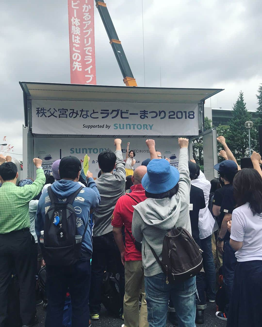 寺田有希さんのインスタグラム写真 - (寺田有希Instagram)「寺田有希のイベントday！ 1日3ステージ無事終了しました(*´꒳`*) ・ ・ ラグビーの聖地秩父宮からの、 初の東京外リリイベの大宮！ 駆け抜けたああああああ(*´꒳`*)(*´꒳`*) ・ ・ #秩父宮みなとラグビーまつり2018 ということで、 秩父宮にはラグビーファンがたくさん！ やっぱり聖地だなーって思ったよ。 その中で歌うことができて 本当に本当に幸せでした！！！ いつか秩父宮ラグビー場の中で… 夢膨らむね(*´꒳`*)♡ ・ ・ そして、大宮！！！ 今までで一番、はじめましての方が CDを買ってくれました。 これほど嬉しいことはない！ ・ ・ 「歌詞が素敵だなと思って」 「涙でました」 なんて、私にはもったいほどのお言葉も たくさんいただけました。 リリイベやってよかったと、 そして悶え苦しみながら歌詞を書いてよかったと、 救われた瞬間でした。 ・ ・ お次は、7/7銀座と7/8千葉のリリイベ！ お待ちしてます(*´꒳`*) ・ ・ #streetrugby #公式応援ソング  #メジャーデビュー #さあいこう  #秩父宮ラグビー場 #山野楽器 #そごう大宮  #たくさんのありがとう #銀座で会おう #寺田有希 #teradayuki」6月18日 9時10分 - terada_yuki