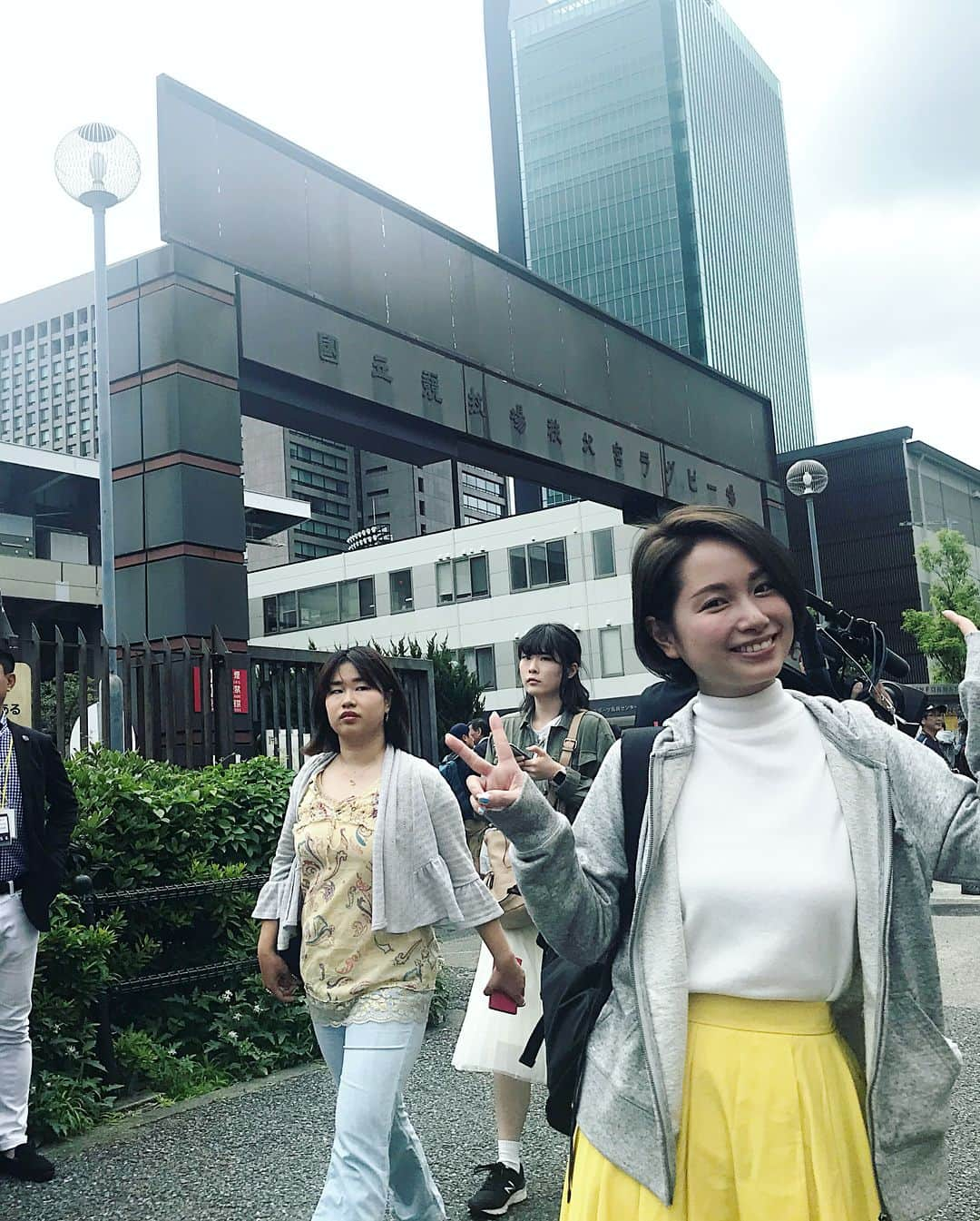 寺田有希さんのインスタグラム写真 - (寺田有希Instagram)「寺田有希のイベントday！ 1日3ステージ無事終了しました(*´꒳`*) ・ ・ ラグビーの聖地秩父宮からの、 初の東京外リリイベの大宮！ 駆け抜けたああああああ(*´꒳`*)(*´꒳`*) ・ ・ #秩父宮みなとラグビーまつり2018 ということで、 秩父宮にはラグビーファンがたくさん！ やっぱり聖地だなーって思ったよ。 その中で歌うことができて 本当に本当に幸せでした！！！ いつか秩父宮ラグビー場の中で… 夢膨らむね(*´꒳`*)♡ ・ ・ そして、大宮！！！ 今までで一番、はじめましての方が CDを買ってくれました。 これほど嬉しいことはない！ ・ ・ 「歌詞が素敵だなと思って」 「涙でました」 なんて、私にはもったいほどのお言葉も たくさんいただけました。 リリイベやってよかったと、 そして悶え苦しみながら歌詞を書いてよかったと、 救われた瞬間でした。 ・ ・ お次は、7/7銀座と7/8千葉のリリイベ！ お待ちしてます(*´꒳`*) ・ ・ #streetrugby #公式応援ソング  #メジャーデビュー #さあいこう  #秩父宮ラグビー場 #山野楽器 #そごう大宮  #たくさんのありがとう #銀座で会おう #寺田有希 #teradayuki」6月18日 9時10分 - terada_yuki