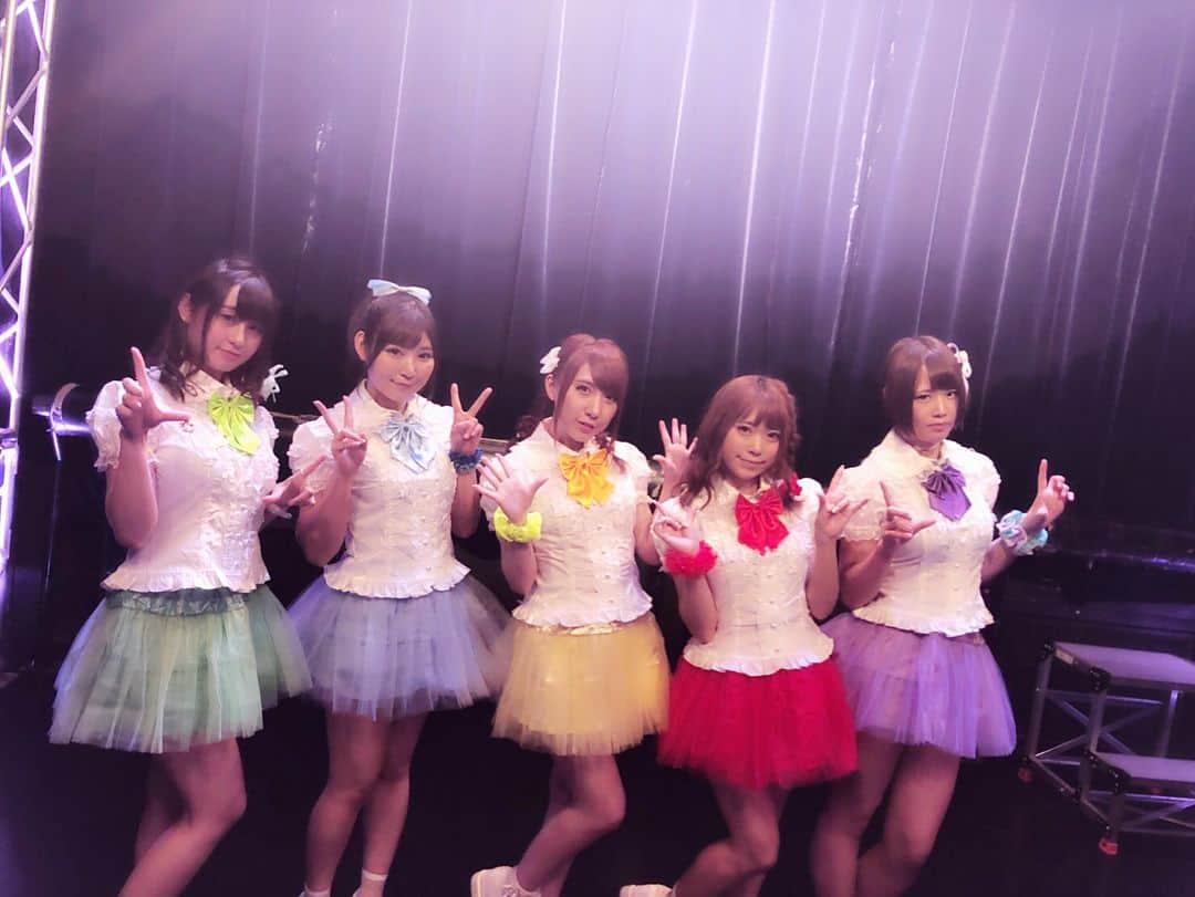 愛原れのさんのインスタグラム写真 - (愛原れのInstagram)「レディマニア＠渋谷REX来てくれたみんなありがとー！！＼( 'ω')／💓 新衣装のお披露目でもありました🙈❤️ なかなか好評でよかった😘💖 ＊ ＊ ＊ #渋谷rex #LIVE #レディマニア #担当カラー の #新衣装 #担当カラーは黄色 #ラブリーポップス #ラブポ #愛原れの #大森玲菜 #真田美樹 #星空もあ #市橋えりな #今日は5人体制でした💛❤️💜💚💙 #次回は６人揃いそう💗 #沖田里緒 #僕らは嘘つき さん #原宿バンビーナ さん #ルルディ さん  #天使もえ さん #高橋しょうこ さん #桐谷まつり さん #あおいれな さん #皆さんお疲れ様でした💕」6月19日 0時06分 - reno_aihara