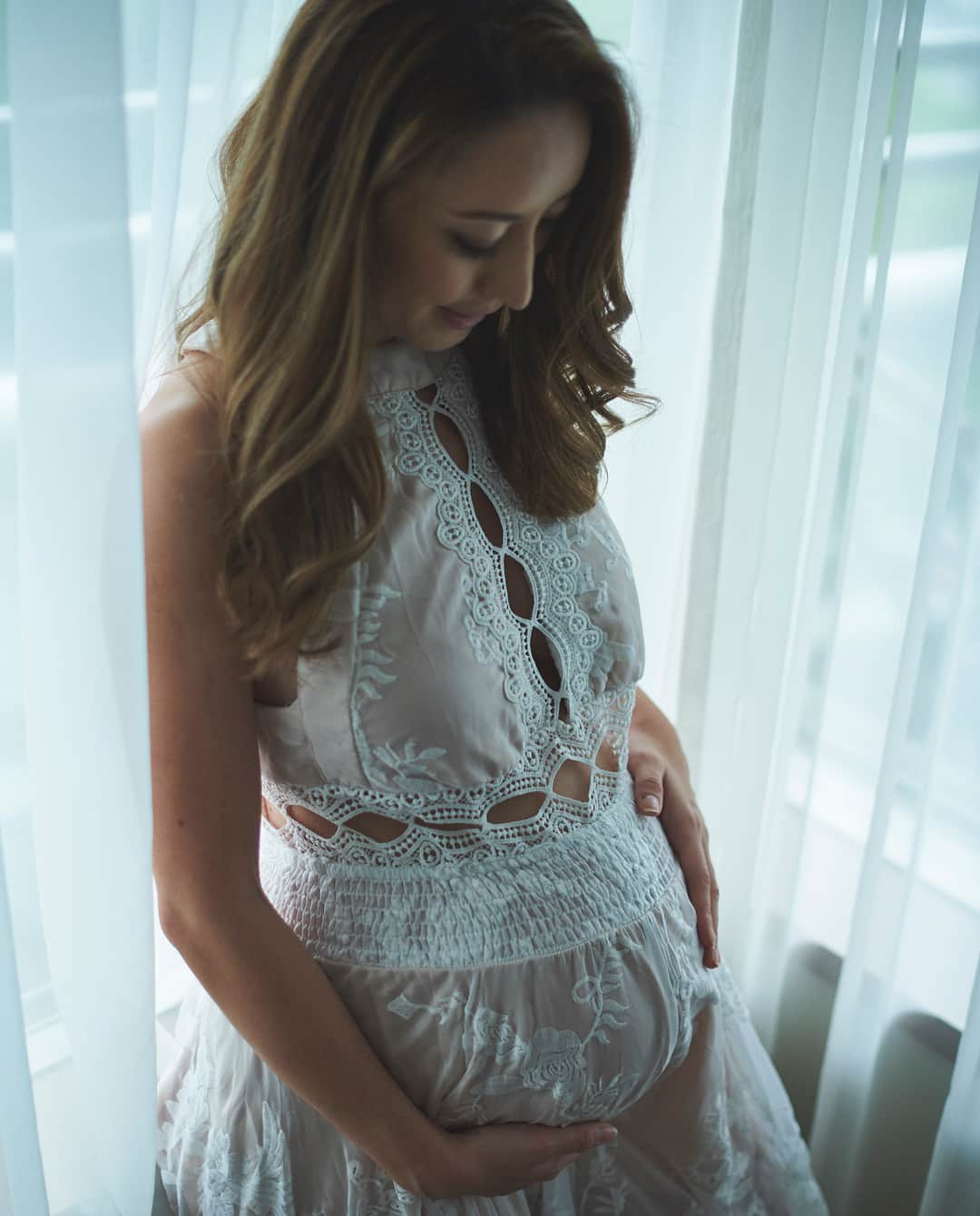 太田エイミーさんのインスタグラム写真 - (太田エイミーInstagram)「The last stretch!  I wasn’t going to do maternity photos but thanks @keitasawa.photo for capturing this special time ❤️ . . . . . . #maternityphotography #pregnancyphotoshoot #maternity #week37 #マタニティフォト」6月18日 17時11分 - amyota