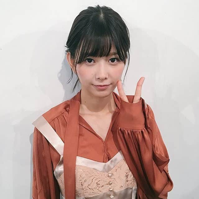 渡邉理佐　ファンアカウントのインスタグラム：「復活したばかりで申し訳ないですが、色々テストが増えて来るので3週間くらい低浮上になります…。 全く浮上できないわけではないのでいいねとか時々投稿とかできたらなと思います！🙇‍♀️ #渡邉理佐 #欅坂46 #keyakizaka46」