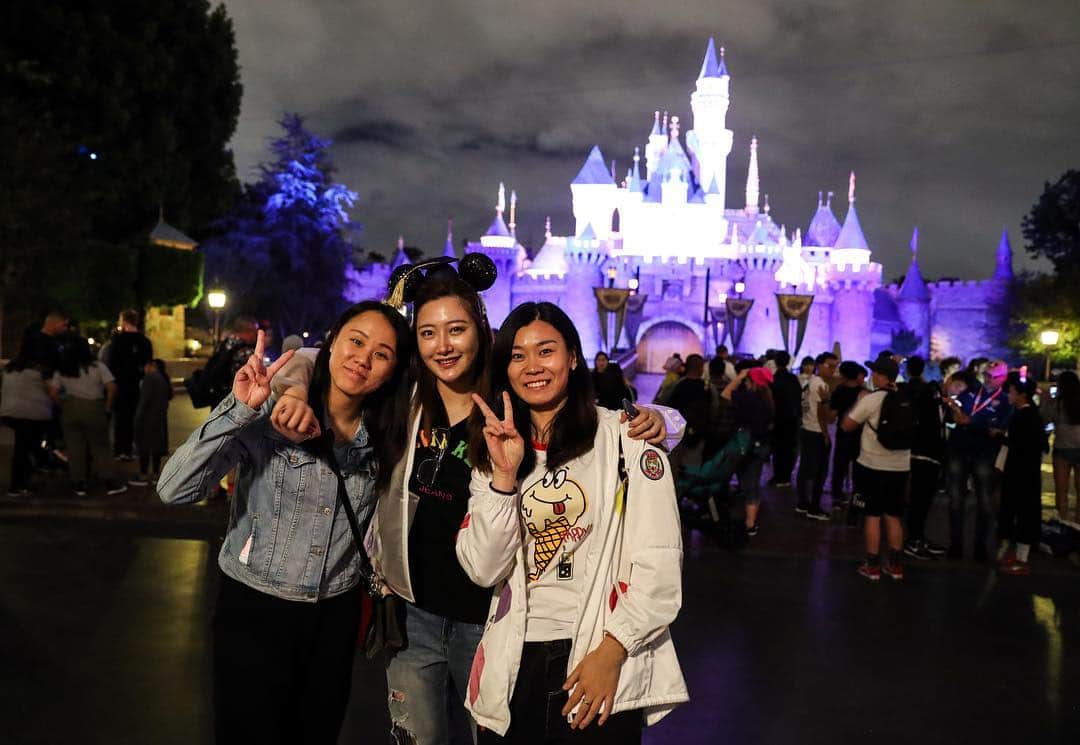 趙芸蕾さんのインスタグラム写真 - (趙芸蕾Instagram)「Disneyland」6月19日 2時57分 - zhaoyunlei00095