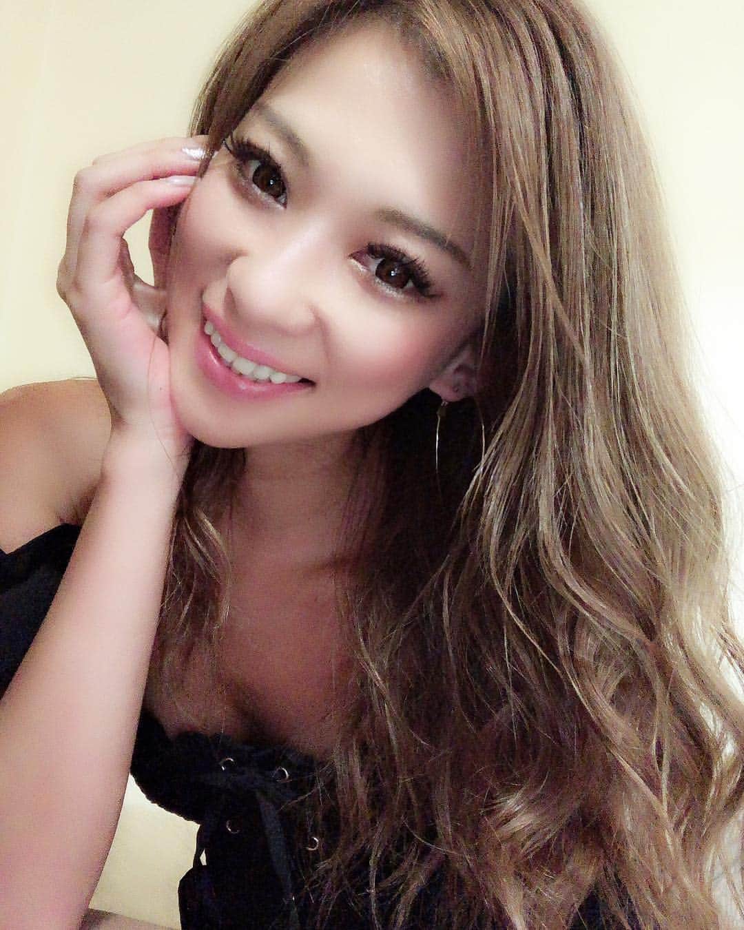 長谷川唯のインスタグラム：「・ ・ 笑ってられるように前を向いて歩く。また新たなスタートだけど自分らしく。 ・ ・ #まだまだ余震に注意してください#一日でも早い復興をお祈りします」