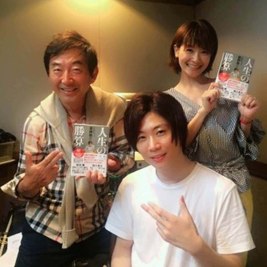 武藤乃子さんのインスタグラム写真 - (武藤乃子Instagram)「🎤 JFN系「石田純一のNo socks J life」  ゲストは、SHOWROOM株式会社、代表取締役社長の前田裕二さんです。  SHOWROOMとはなんぞや？ 話題の前田さんの生い立ちから会社設立までの道のり、さらにはビジネス理念や今後の展望まで。  もぅ～もっとお話が聞きたかったです。 お話を聞いているだけなのに、その内容が図になるような、絵になるような。 前田さんのお人柄も存分にお楽しみいただけます♪  放送エリアの皆さま、ぜひ。  #jfn #ラジオ #ラジオ番組 #ラジオパーソナリティー #ラジオ収録 #石田純一 #前田裕二」6月19日 11時30分 - muto_noriko.11