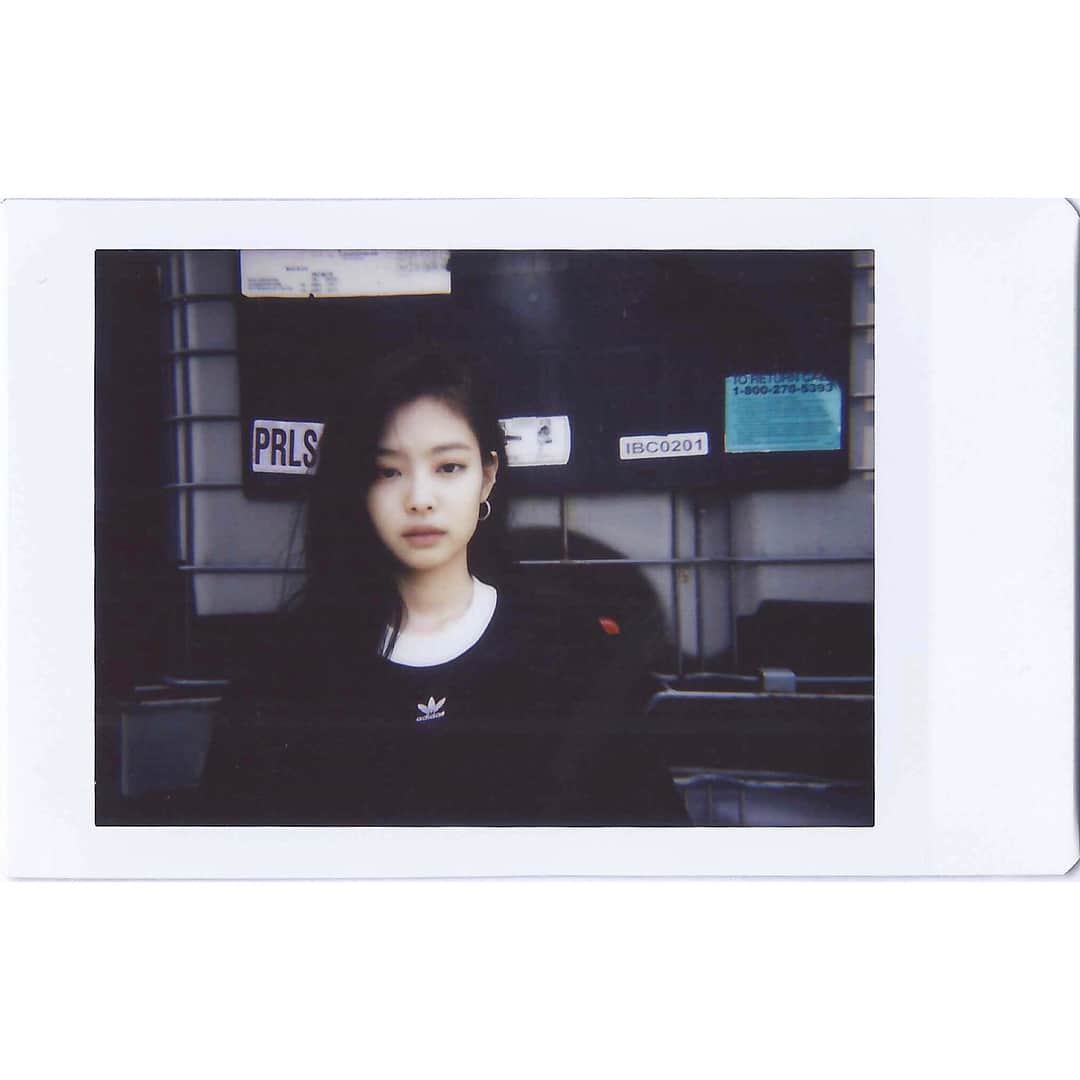 ジェニーさんのインスタグラム写真 - (ジェニーInstagram)「polaroid」6月19日 12時09分 - jennierubyjane