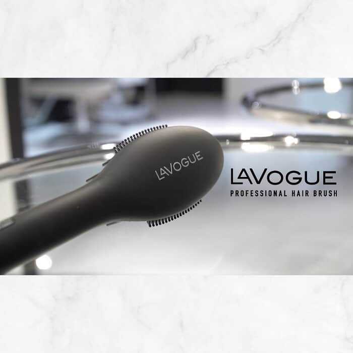 MAKEGINA_officialのインスタグラム：「LAVOGUE - ラヴォーグ プロフェッショナル ヘアーブラシ . . さらに使いやすく、コンパクトなストレートブラシが登場😍！ . . 発売日は6月25日頃ですが、、、 公式サイトにて 50名様限定 予約注文受付中♪ . 予約特典として、 シャンプー&トリートメントをプレゼント🎁！ . . ※ 詳細は商品ページに記載してます😎 是非チェックしてね👌！！ . . . . . #lavogue#makegina#makeginaglamour#ラヴォーグ#メイクジーナ#メイクジーナグラマーストレートブラシ#ストレートブラシ#キャンディーライン」