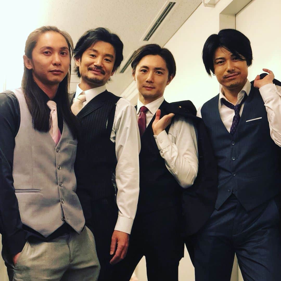 のインスタグラム：「‪昨日、あやめ十八番「ゲイシャパラソル」温かいお客様方に見守られ、全公演無事に終了いたしました。千秋楽は紅墨共にトリプルコールまで頂きました。小劇場でトリプルコールなんて、初めてで仰天しました。ひとえに御来場いただきました皆様方の応援があればこそ、でございますね。誠に有難うございました‬。今日からまた仕事でござんす。スタジオ入ってナレーション読み読み。」